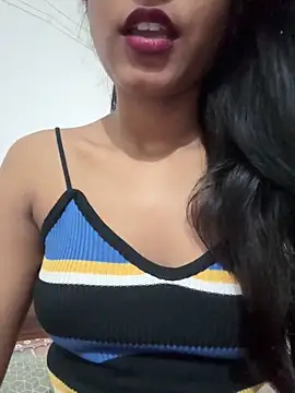 Snapshot of Hot_Goldengirl chatting on September 11, 11:43 am Hot Goldengirl online show from September 11, 11:43 am