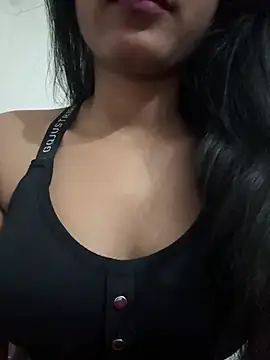 Snapshot of Hot_Goldengirl chatting on March 28, 8:19 pm Hot Goldengirl online show from March 28, 8:19 pm