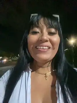 Snapshot of luisa16xxx chatting on December 12, 12:16 am luisa16xxx online show from December 12, 12:16 am