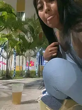 Snapshot of luisa16xxx chatting on December 13, 3:16 am luisa16xxx online show from December 13, 3:16 am