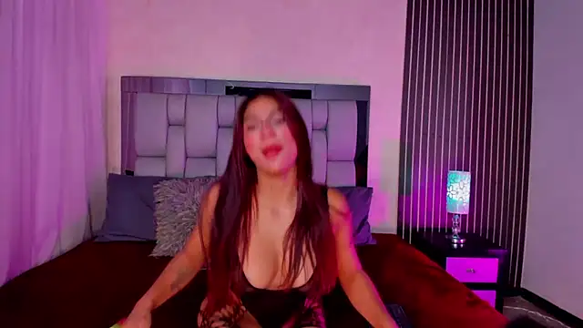 Snapshot of sophiieTaylor1 chatting on September 10, 4:12 am sophiieTaylor1 online show from September 10, 4:12 am