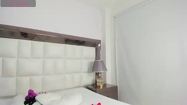 DaphneLloyd online show from May 14, 3:57 am