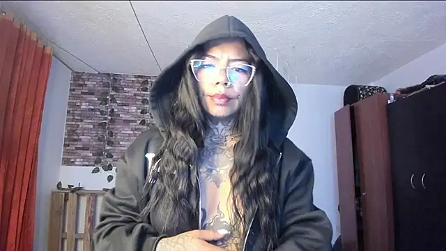 Snapshot of nicole_volkov chatting on November 11, 6:02 am nicole volkov online show from November 11, 6:02 am