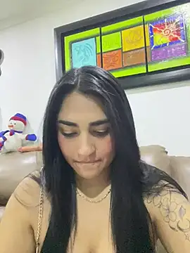 Charlotte cute18 online show from December 6, 5:09 am