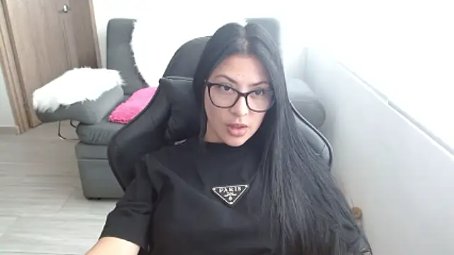 Charlotte cute18 online show from May 15, 8:27 pm
