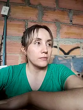 Snapshot of Isabel23zr chatting on February 20, 2:24 pm Isabel23zr online show from February 20, 2:24 pm