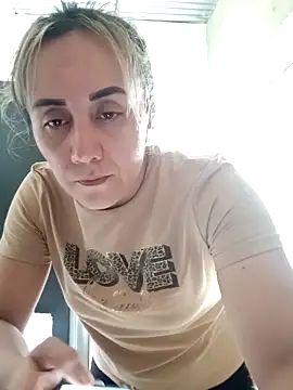 Isabel23zr online show from April 25, 2:36 pm