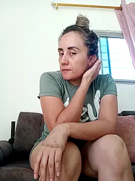 Isabel23zr online show from June 2, 2:52 pm