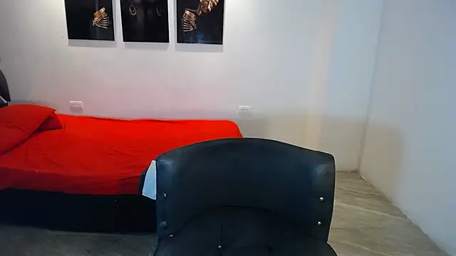 naomiwildburn online show from September 13, 2:17 pm