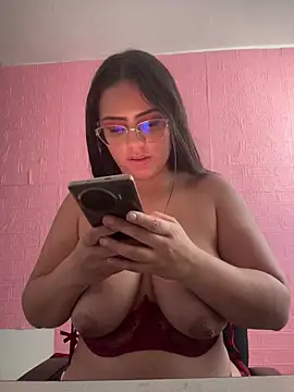 Snapshot of karol_9 chatting on March 3, 10:10 pm karol 9 online show from March 3, 10:10 pm