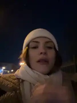 Snapshot of Accole chatting on January 18, 5:48 pm Accole online show from January 18, 5:48 pm