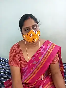 Snapshot of lakshmi-28 chatting on December 30, 5:26 am lakshmi-28 online show from December 30, 5:26 am