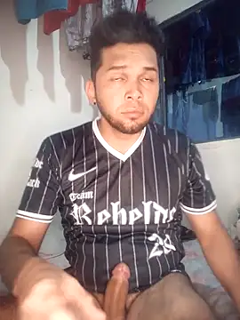 Snapshot of Elfllacco chatting on April 2, 6:33 am Elfllacco online show from April 2, 6:33 am