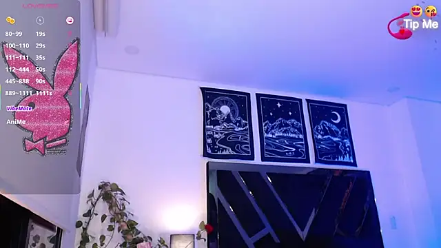 The queen of pleasure online show from February 11, 10:15 am