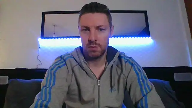 Snapshot of Fit4fun24 chatting on February 2, 8:07 pm Fit4fun24 online show from February 2, 8:07 pm