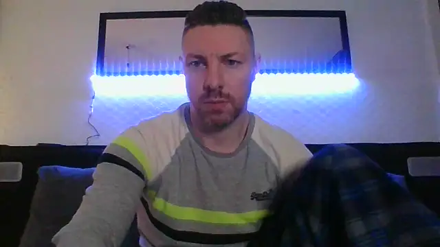 Snapshot of Fit4fun24 chatting on February 4, 10:47 pm Fit4fun24 online show from February 4, 10:47 pm