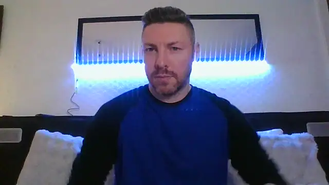Snapshot of Fit4fun24 chatting on February 10, 6:56 pm Fit4fun24 online show from February 10, 6:56 pm