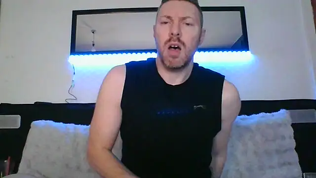 Snapshot of Fit4fun24 chatting on March 13, 6:25 pm Fit4fun24 online show from March 13, 6:25 pm