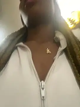 Snapshot of adaraSmiith chatting on January 18, 11:21 am adaraSmiith online show from January 18, 11:21 am