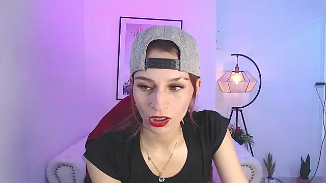 Snapshot of Tamara_slimx chatting on February 1, 4:03 am Tamara slimx online show from February 1, 4:03 am