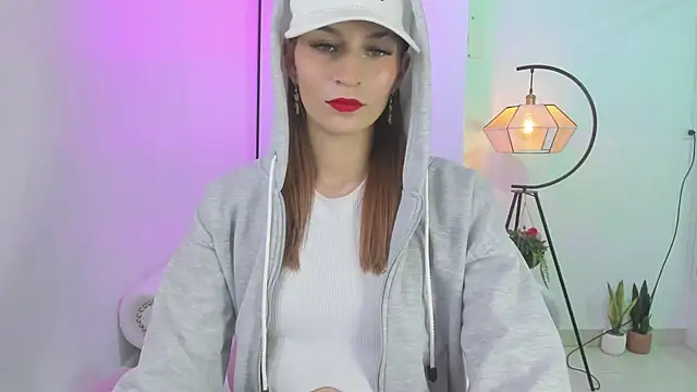 Snapshot of Tamara_slimx chatting on February 20, 3:45 am Tamara slimx online show from February 20, 3:45 am