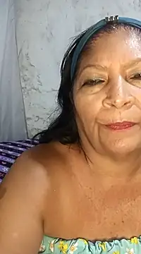 Snapshot of naysi chatting on December 5, 1:36 am naysi online show from December 5, 1:36 am