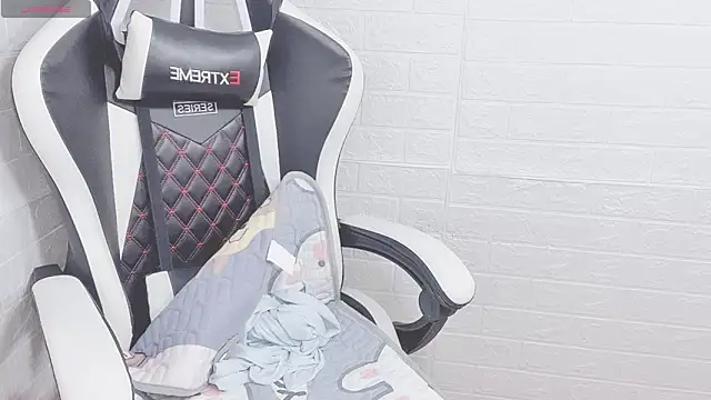 JessicaKale online show from February 22, 1:44 am