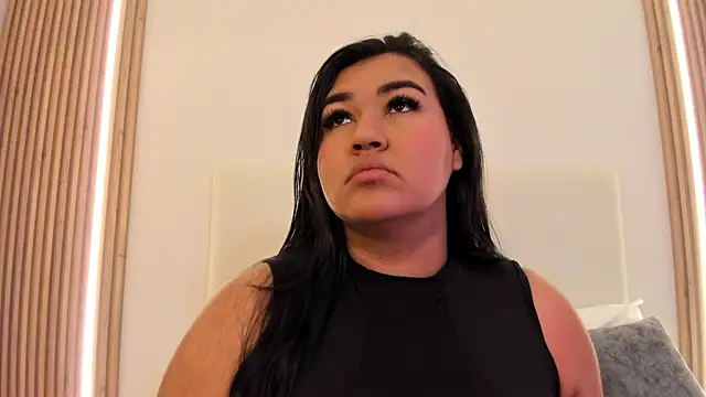 DojaAissha online show from January 6, 11:25 am