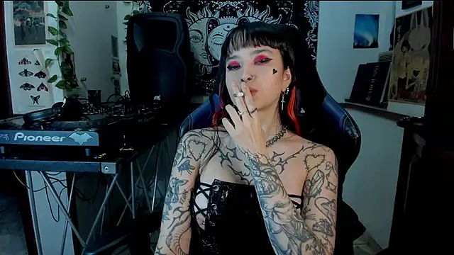 Demongirl6666 online show from February 16, 4:31 am