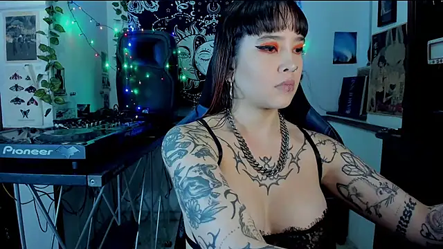 Demongirl6666 online show from February 21, 1:00 am