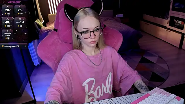 Snapshot of The_love_project chatting on April 26, 11:46 pm The love project online show from April 26, 11:46 pm