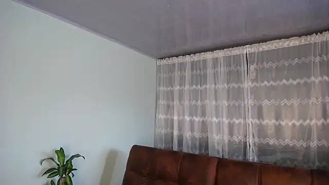 Snapshot of peyton_golden1 chatting on December 14, 10:07 pm peyton golden1 online show from December 14, 10:07 pm