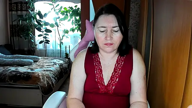 Snapshot of Tatyana51 chatting on April 11, 1:43 am Tatyana51 online show from April 11, 1:43 am