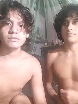 Snapshot of pedrodavid_ chatting on February 15, 2:41 am pedrodavid online show from February 15, 2:41 am