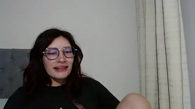 Snapshot of mariana124- chatting on January 11, 7:16 pm mariana124- online show from January 11, 7:16 pm