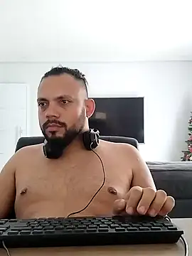 Snapshot of morenindarola chatting on January 24, 3:34 pm morenindarola online show from January 24, 3:34 pm