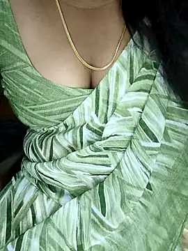 Snapshot of tamil_subha69 chatting on February 25, 11:11 pm tamil subha69 online show from February 25, 11:11 pm