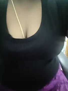 Snapshot of tamil_subha69 chatting on May 25, 6:47 pm tamil subha69 online show from May 25, 6:47 pm