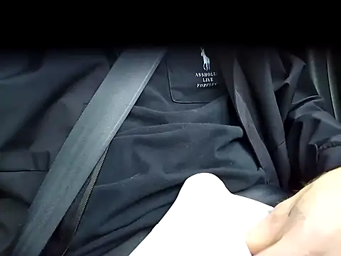 Snapshot of otterlover123 chatting on October 7, 2:14 pm otterlover123 online show from October 7, 2:14 pm