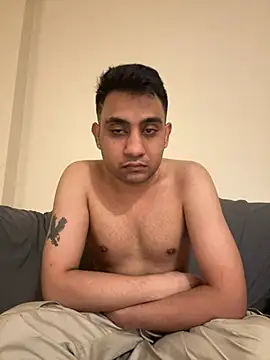 Snapshot of DuryG11 chatting on February 6, 2:33 am DuryG11 online show from February 6, 2:33 am
