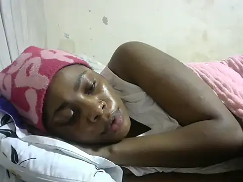 Snapshot of sweetgirlDora chatting on October 4, 8:29 pm sweetgirlDora online show from October 4, 8:29 pm