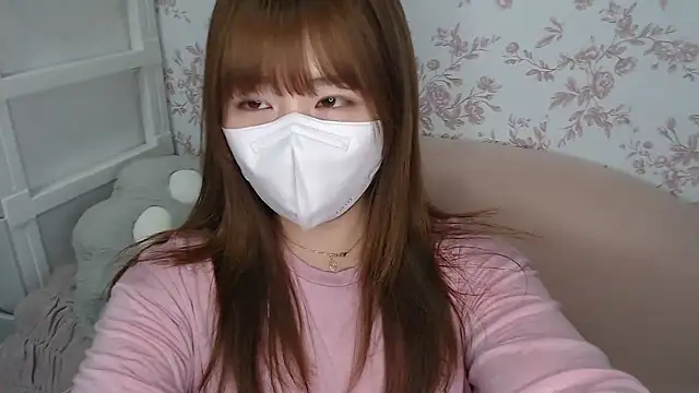 Snapshot of mei_hosina chatting on April 24, 3:14 pm mei hosina online show from April 24, 3:14 pm