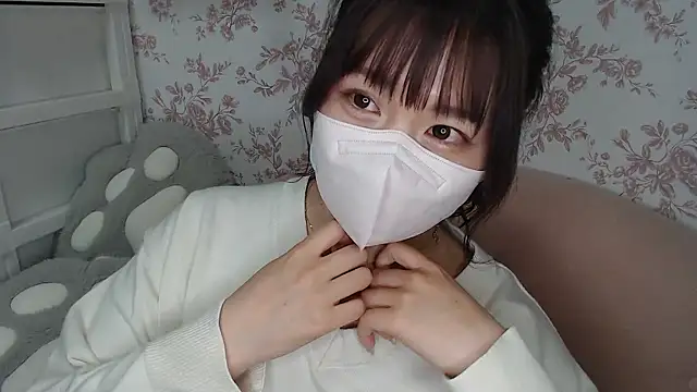 Snapshot of mei_hosina chatting on April 29, 3:49 pm mei hosina online show from April 29, 3:49 pm