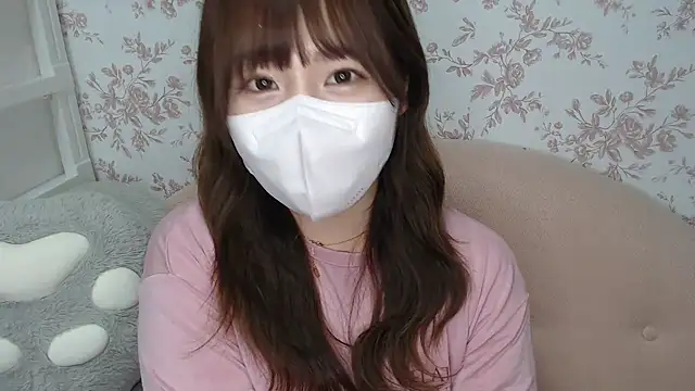 Snapshot of mei_hosina chatting on May 9, 3:39 pm mei hosina online show from May 9, 3:39 pm