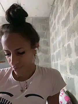 AlexaWarner online show from May 13, 12:13 pm