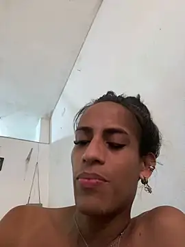 AlexaWarner online show from May 24, 9:09 pm