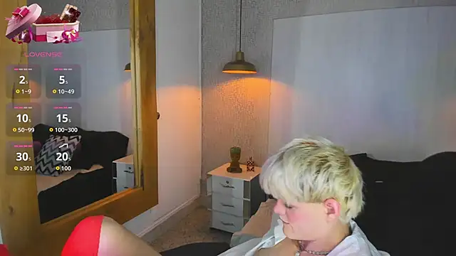 VladHellsing4 online show from February 20, 2:06 pm