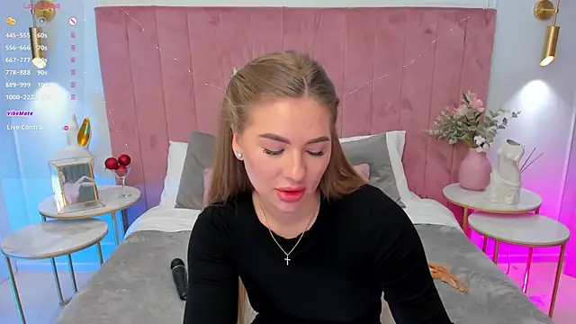 MilaVoxx online show from March 28, 6:02 am