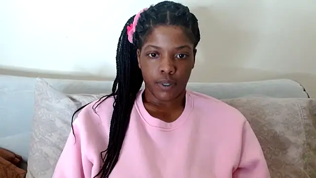 Snapshot of CaramelGoddessxoxo chatting on April 20, 10:44 pm CaramelGoddessxoxo online show from April 20, 10:44 pm