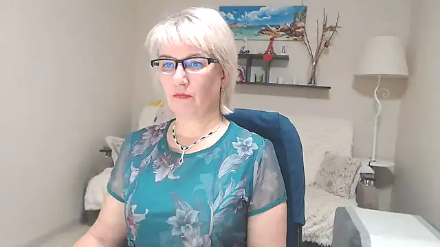 FleurMays online show from December 4, 4:43 am